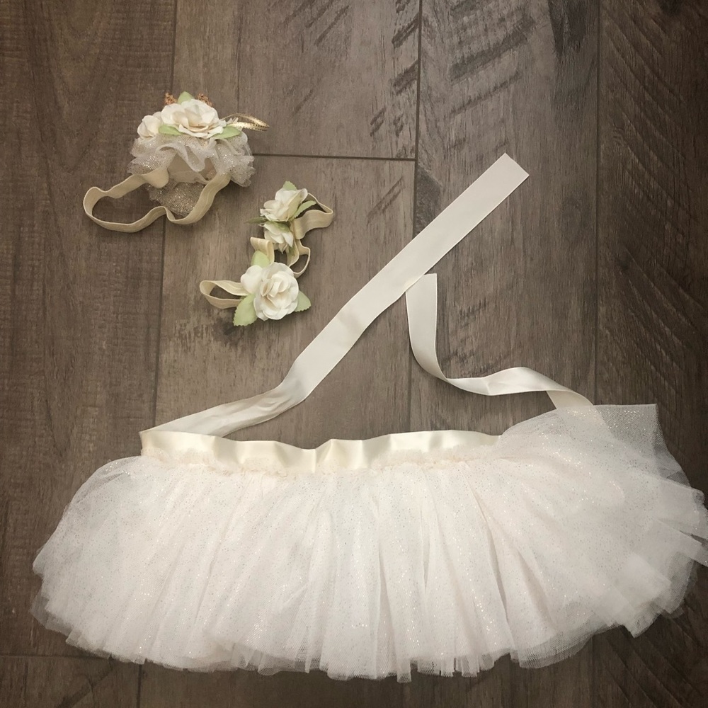 Newborn outfit for photos